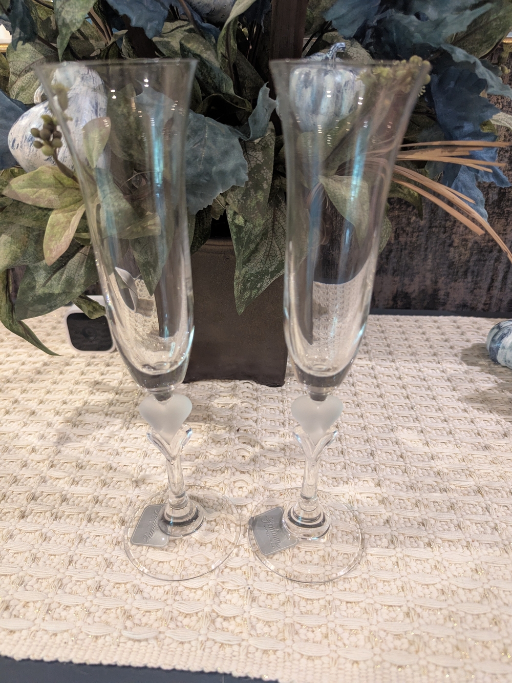 Crystal Heart Stem Champagne Flutes - Clear Glass